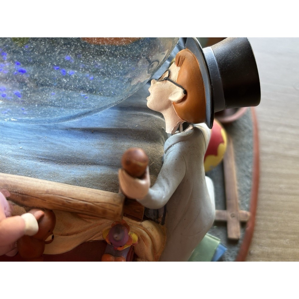 Walt Disney Peter Pan Cindy Water Globe - Picture 8 of 14
